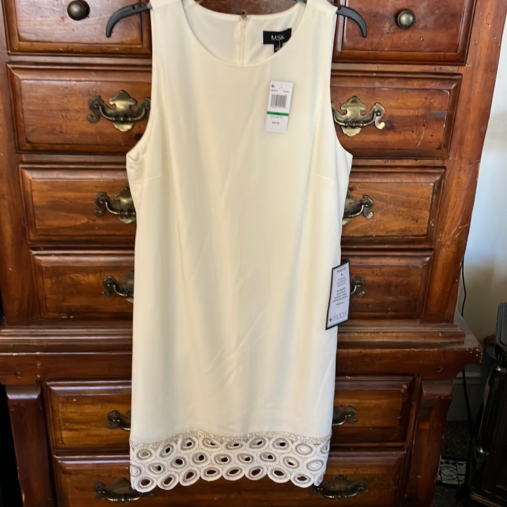 NEW W TAG/ Women’s Dress Embellishment towards bottom, elegant